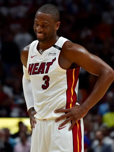 Dwyane Wade Early Life and Education